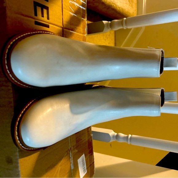 Universal Thread White Faux Leather Men’s Boots Size 7.5 - Picture 5 of 10